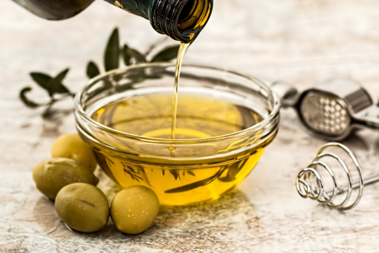 Avocado oil versus olive oil: which one is better for you?